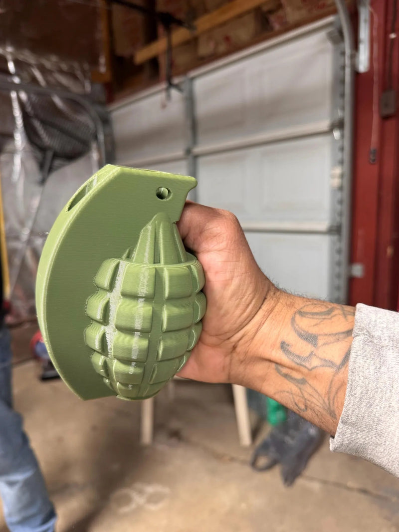 Grenade arm wrestling handle